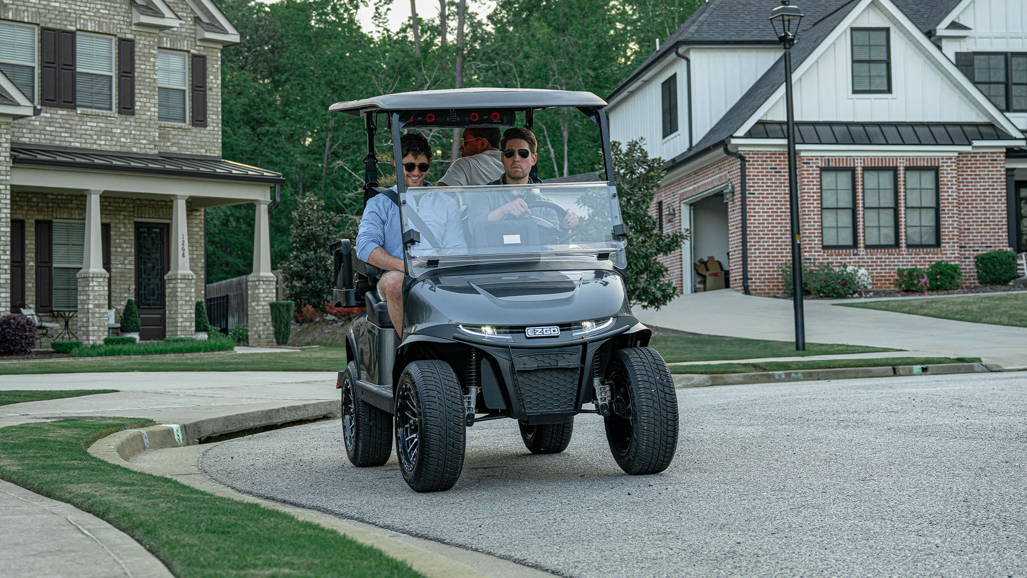 _0003_EZGO_CON_2025_RXV4_CC_3776